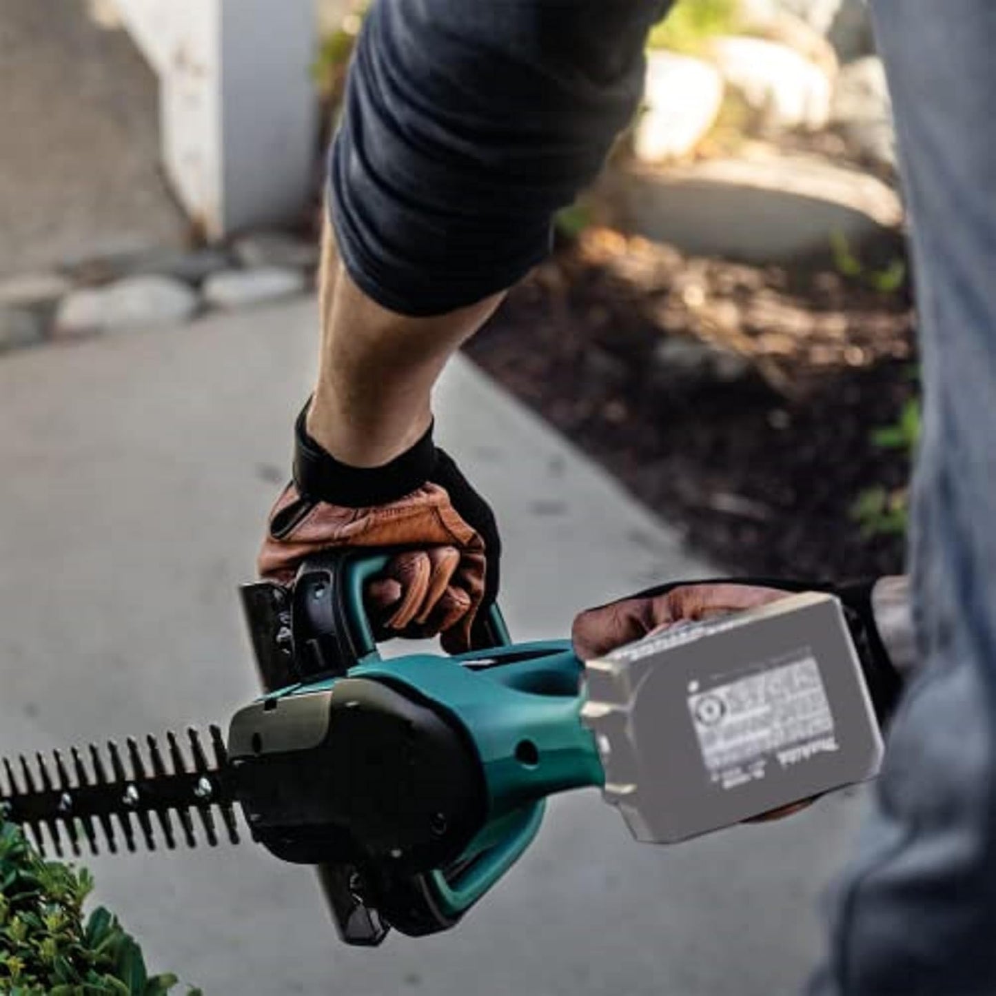 Makita DUH523Z 18V Cordless Hedge Trimmer β LXT 52cm Blade, Bare Tool