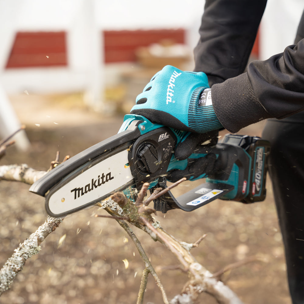 Makita UC029GZ 40V XGT Cordless Brushless Chainsaw β 6" Bar, Bare Unit